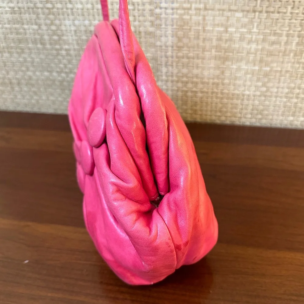 SOLD 🌟4xHP🌟VTG 1980s Pink Leather Shoulder Bag w/ Button Accent by Margolm USA - Picture 7 of 16